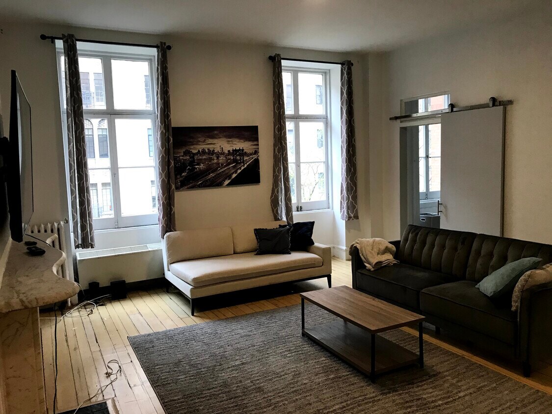 Primary Photo - 49 E 10th St