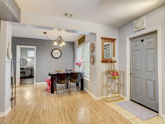 Foto del edificio - 400 Cadima Ave