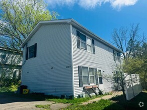 Building Photo - 1106 Hazel Dr