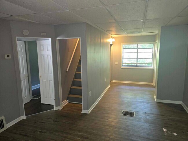Foto del edificio - 3645 Seymour Ave