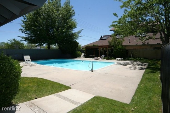 Building Photo - 2237 Kietzke Ln