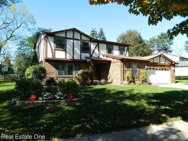 Building Photo - 6927 Northpoint Dr