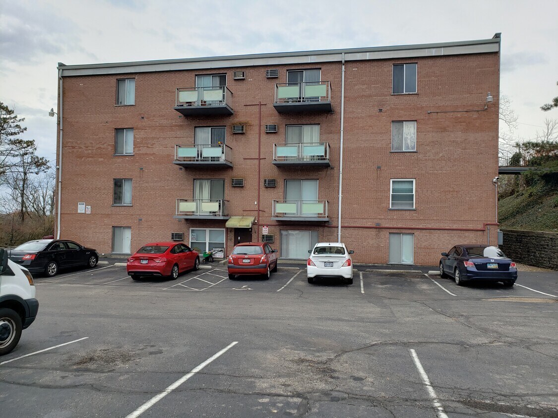 Primary Photo - 5424 Hamilton Ave