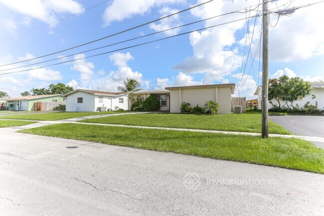 Building Photo - 8410 NW 24th Pl