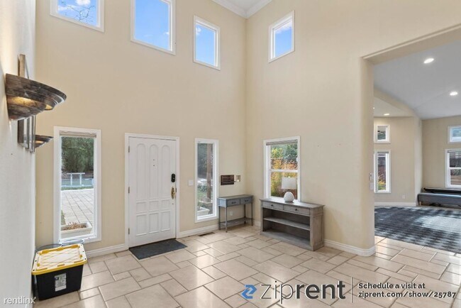 Foto del edificio - 5 br, 3.5 bath House - 355 Covington Rd, L...