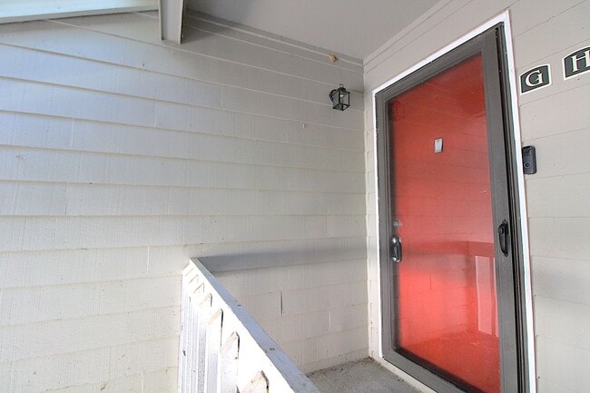 Building Photo - 2 Bedroom Condo in South Park!