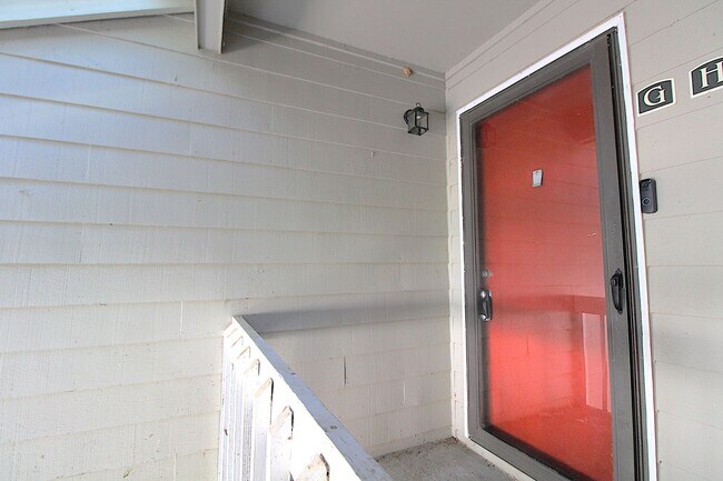 Foto del edificio - 2 Bedroom Condo in South Park!