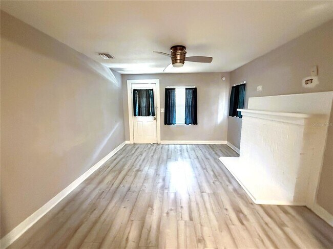 Foto del edificio - 2221 23rd Ave S