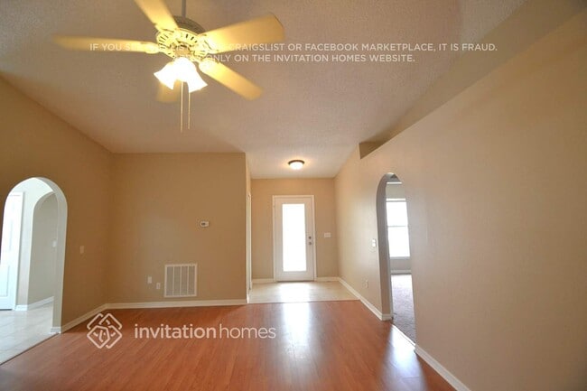 Building Photo - 8207 Stockton Way