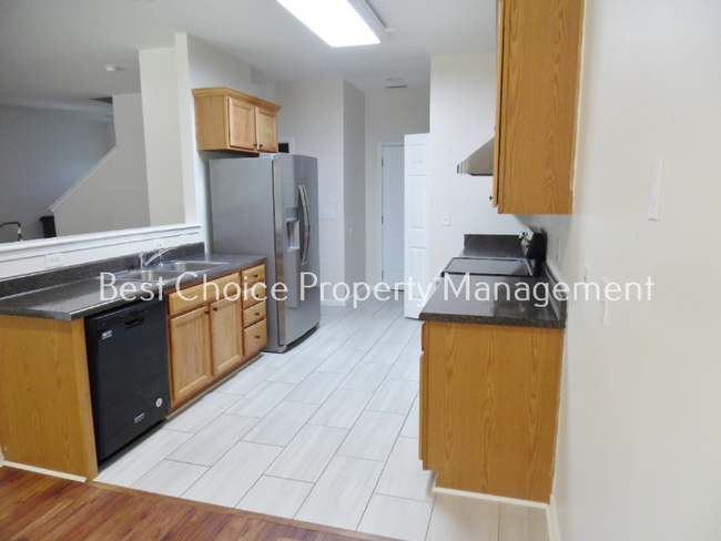 Building Photo - 133 Ledgewood Way