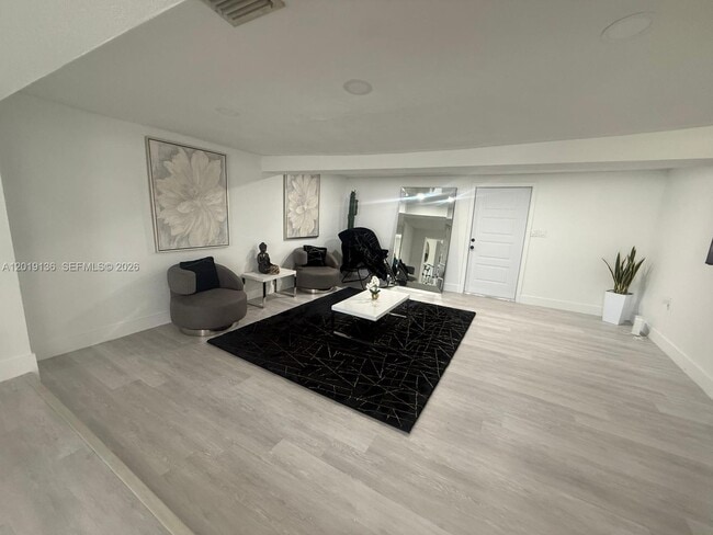 Foto del edificio - 7884 NW 175th St