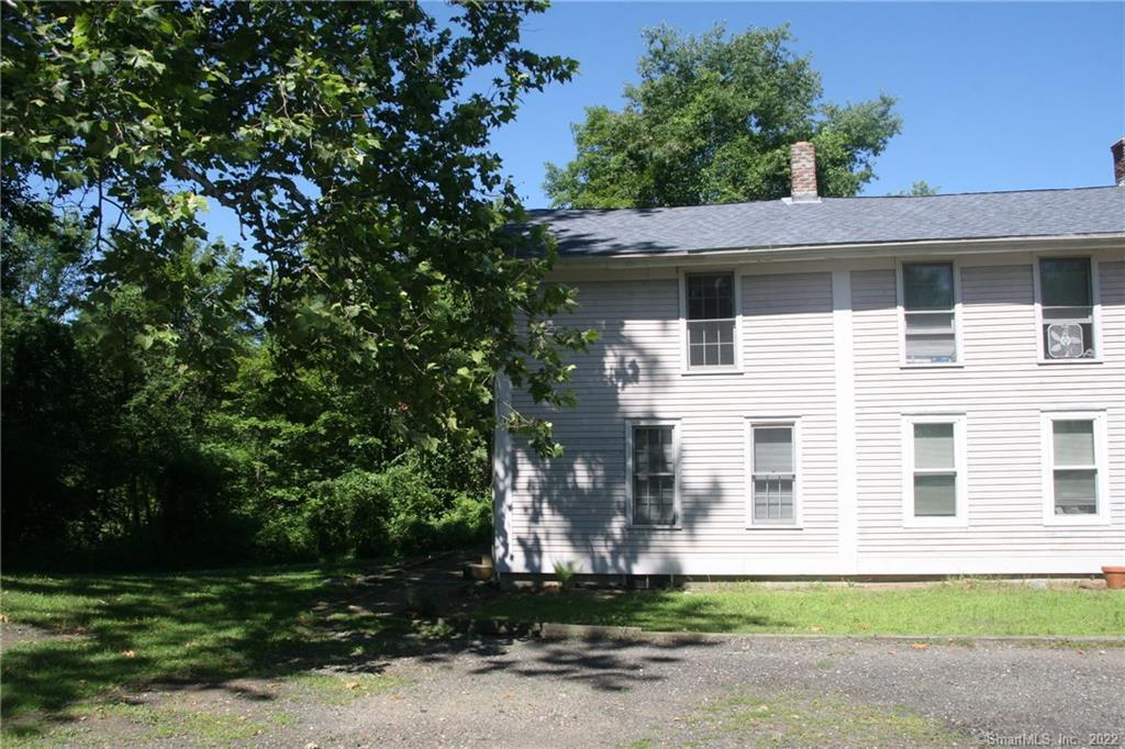 955 Main St Unit B, Coventry, CT 06238 Room for Rent in Coventry, CT