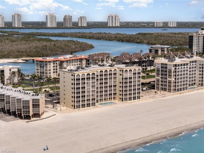 Foto del edificio - 25870 Hickory Blvd