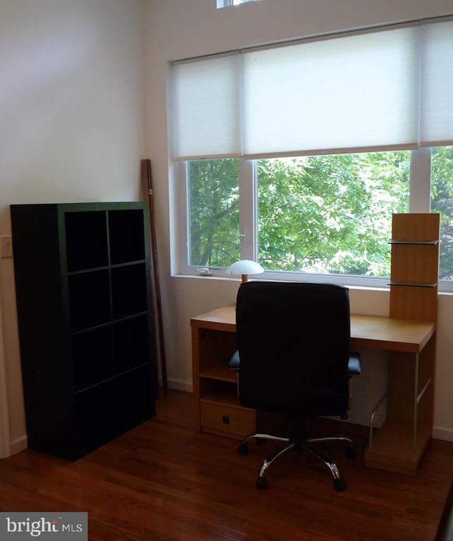 Foto del edificio - 14913 Wellwood Rd