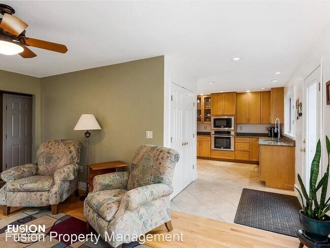 Building Photo - 3 br, 2 bath House - 157 Starr Farm Rd