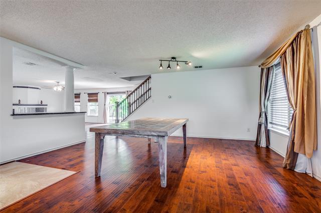 Foto del edificio - 6410 Tara Ln