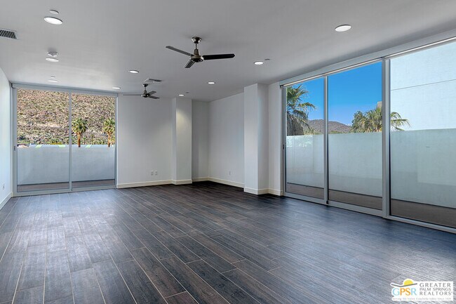 Building Photo - 175 N Palm Canyon Dr