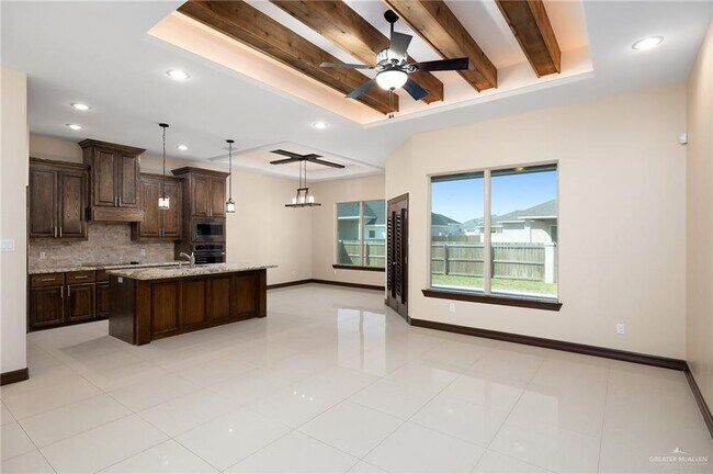 Foto del edificio - 16 N 36th St