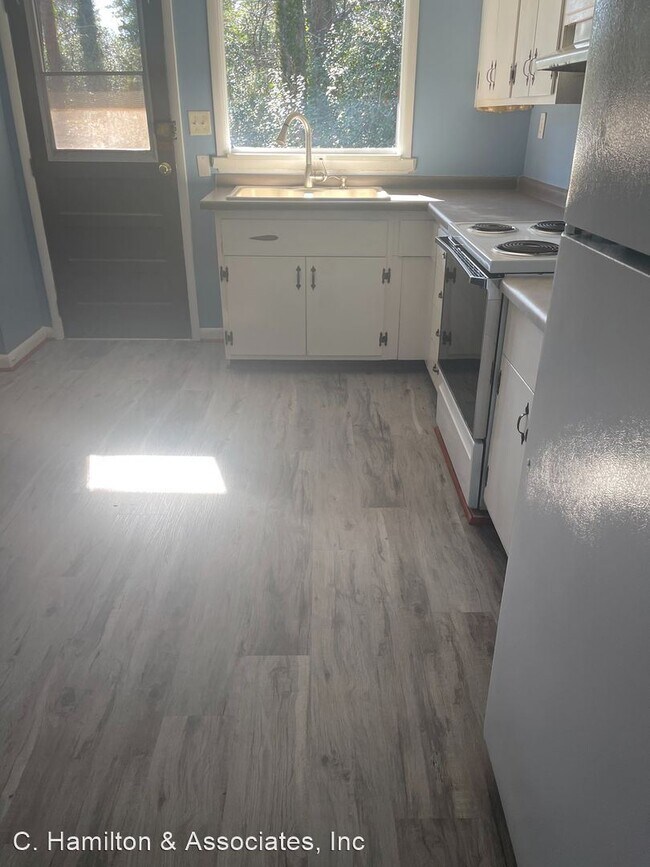 Building Photo - 3 br, 1.5 bath House - 1036 College Statio...