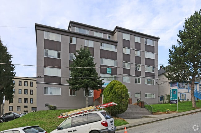 Building Photo - Cameron Manor 2