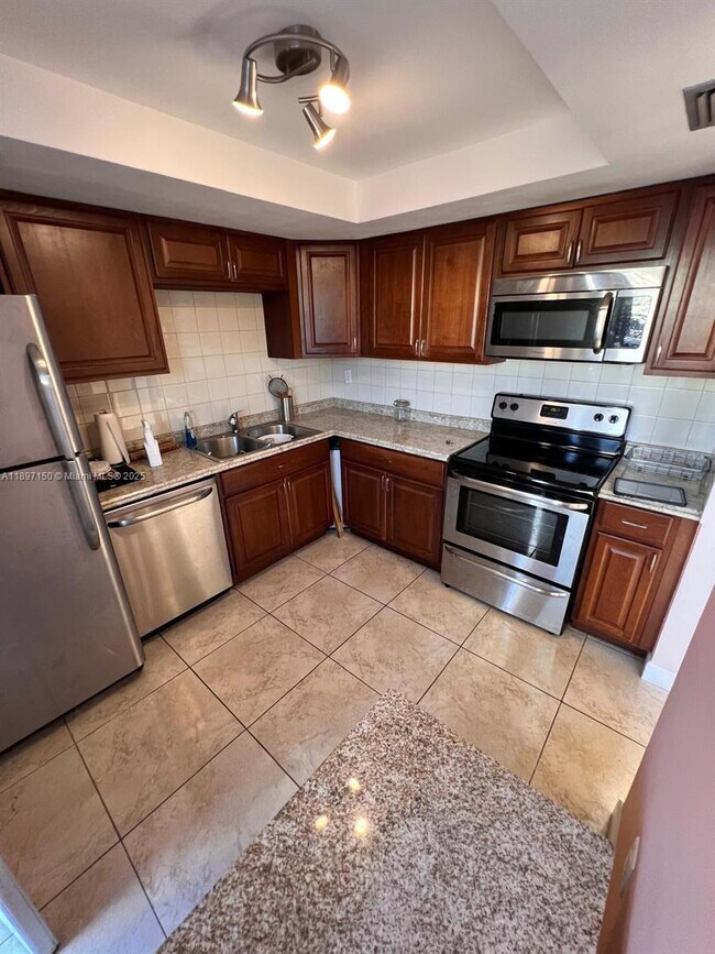 Foto del edificio - 1591 NE Miami Gardens Dr