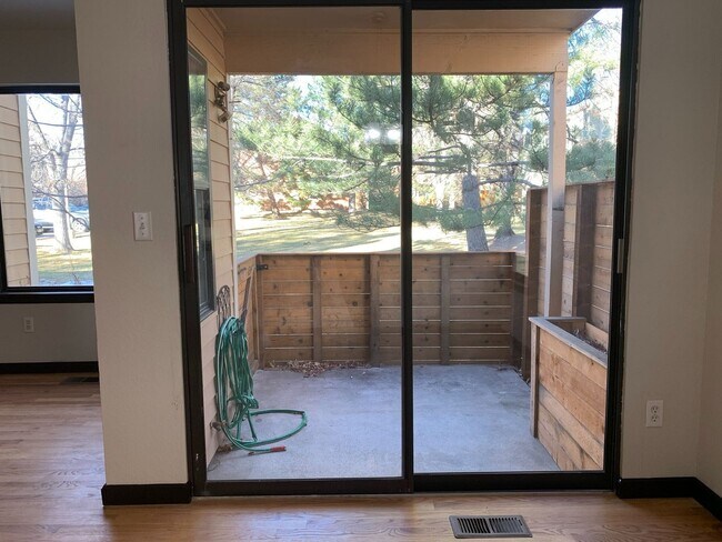 Foto del edificio - Beautiful Remodeled Townhome for Rent