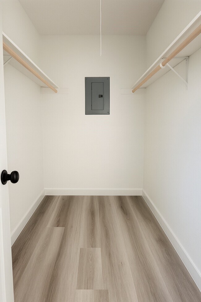 Foto del edificio - 1221 Kingston Dr