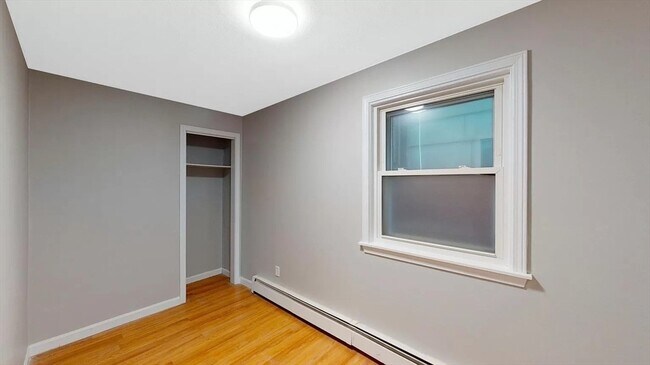 Building Photo - 203 Lexington St