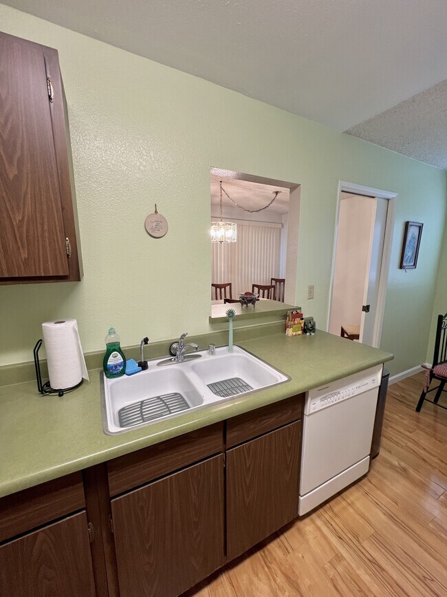 Foto del edificio - 1339 N Columbus Ave