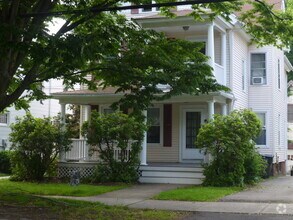 Building Photo - 256 N Main St