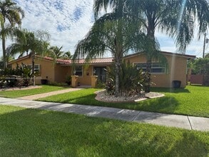 Building Photo - 6651 SW 91 Ave