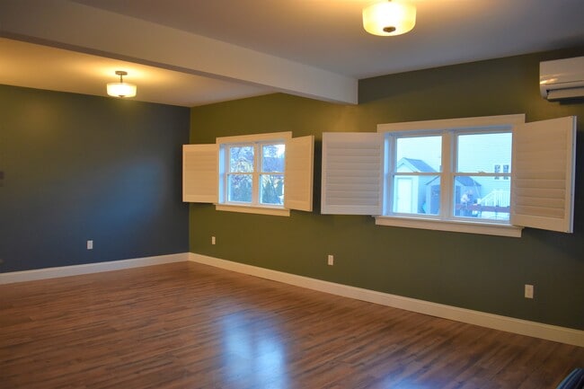 Living Room - 38 Jefferson St