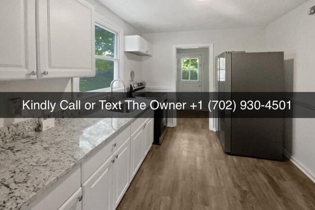 Building Photo - SINGLE FAMILY RESIDENCE
