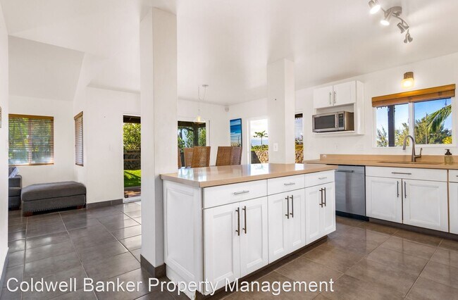 Building Photo - 4 br, 3 bath House - 33 Hoe Street