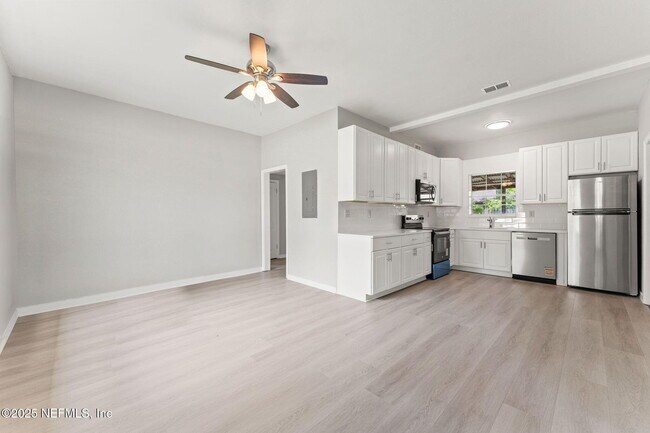 Foto del edificio - 5303 Camille Ave