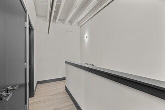 Building Photo - Station House | Near The Loop