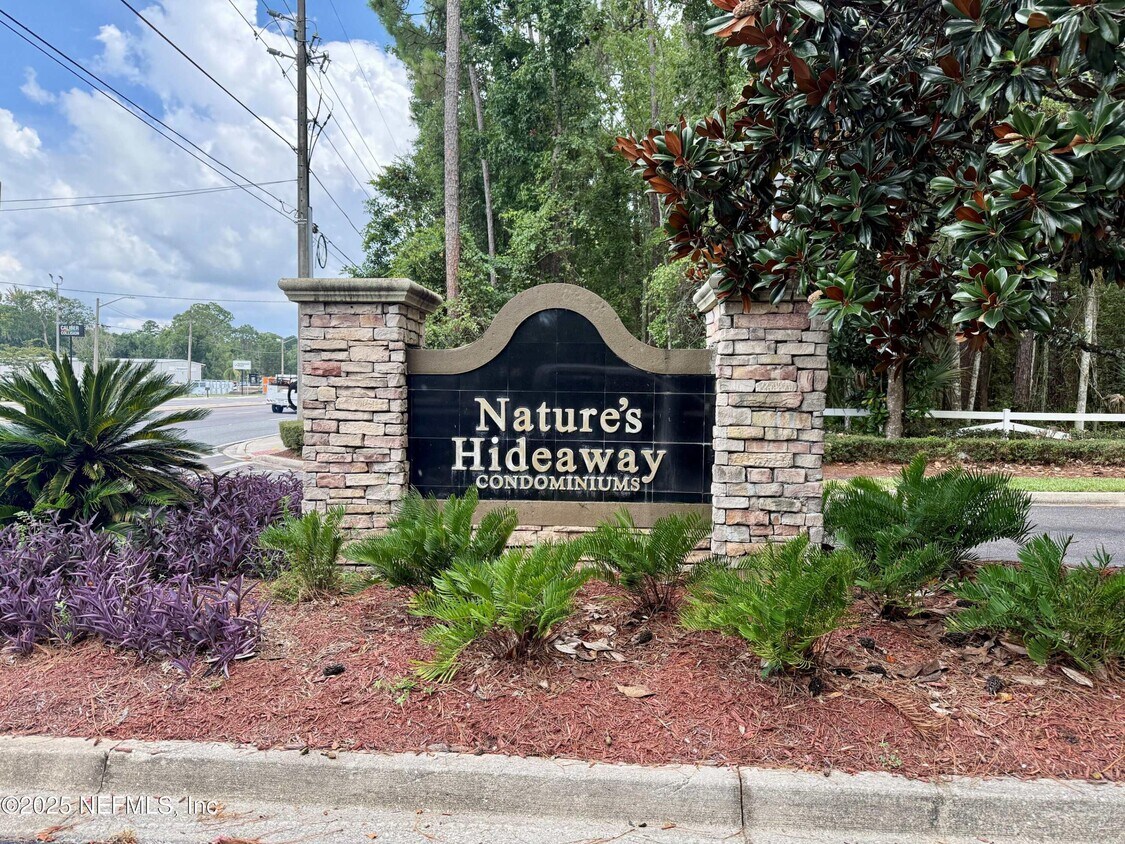 Foto principal - 6106 Maggies Cir