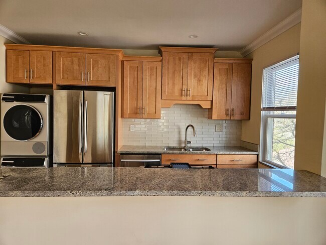 Building Photo - 6211 Grand Vista Ave