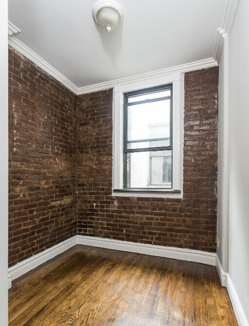 Foto del edificio - 219 E 23rd St