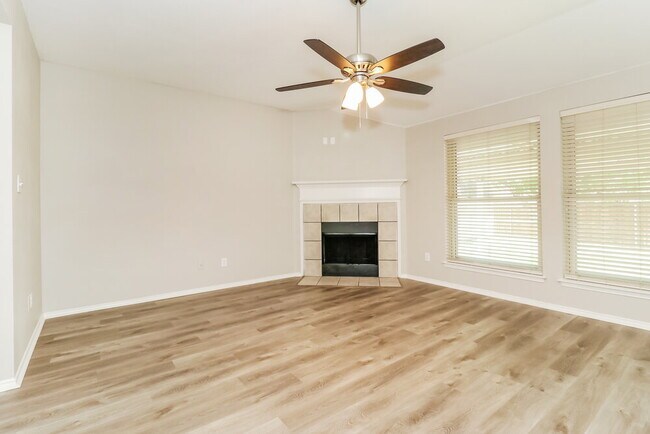 Foto del edificio - 726 Victoria Dr