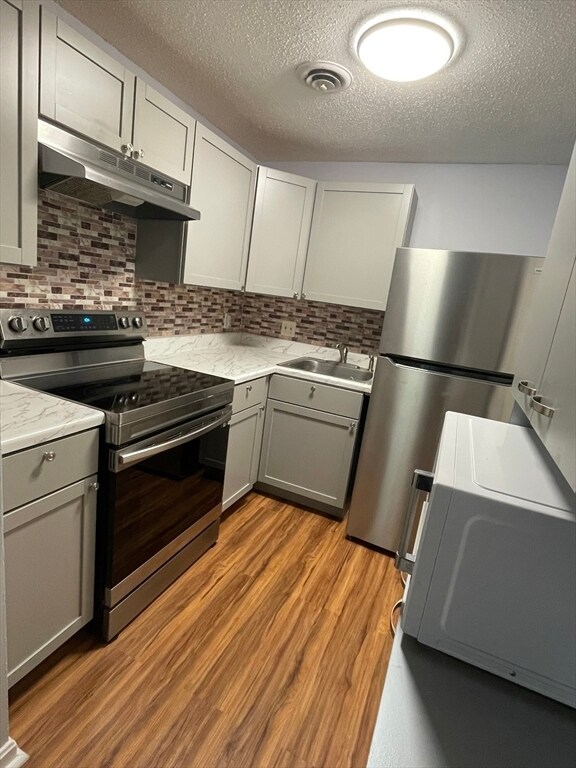 Building Photo - 20 Powell St