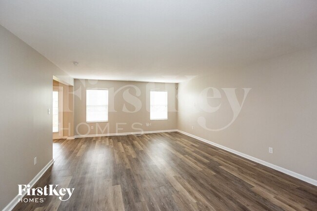 Foto del edificio - 15490 Farmland Ct
