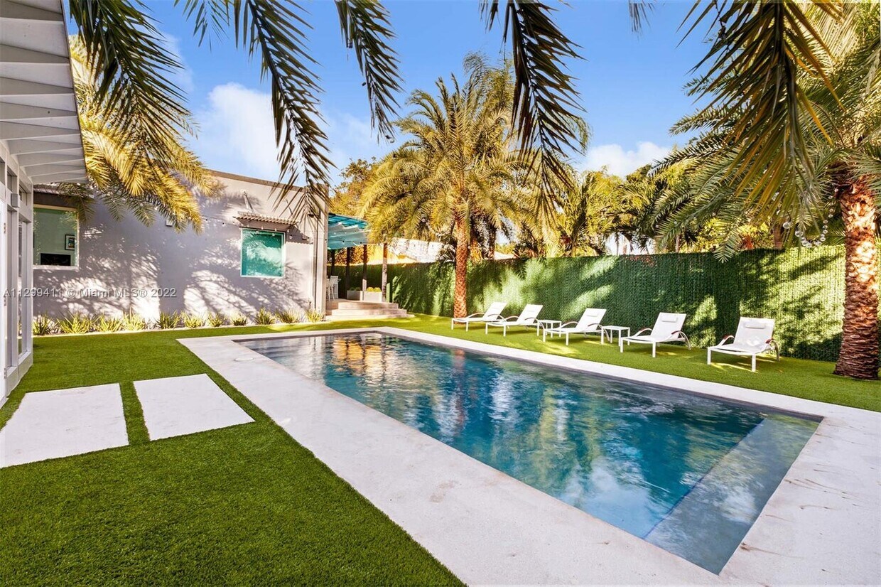 Foto principal - 444 SW 18th Rd