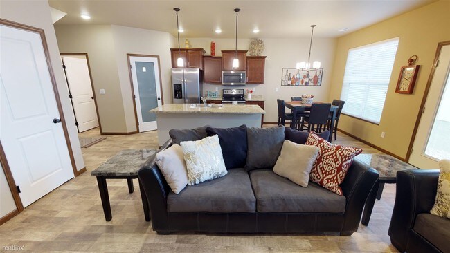 Building Photo - 4 br, 4 bath Townhome - Cascades Townhomes