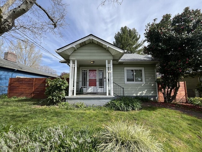 Photo - Charming St. Johns Bungalow with Fireplace, Bonus Space & Large Backyard House
