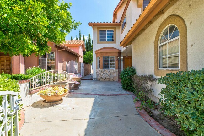 Foto del edificio - 12022 Falcon Crest Way