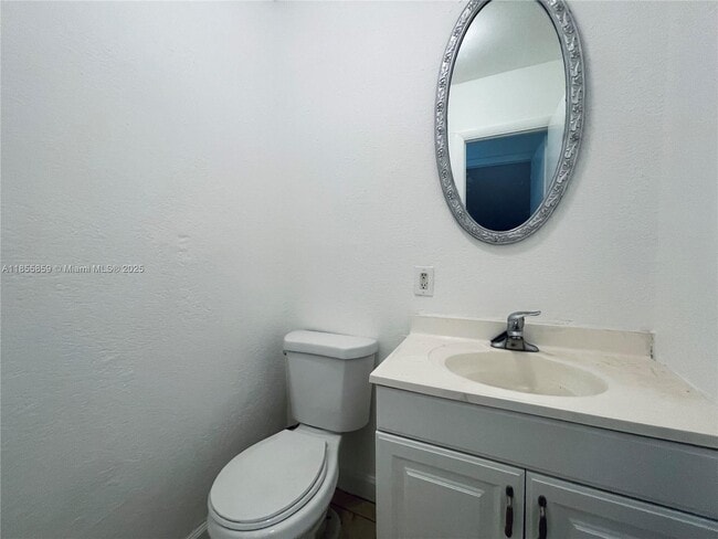 Building Photo - 825 NW 46th Ave