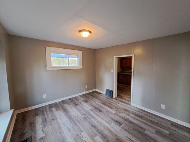 Foto del edificio - 734 Meek St