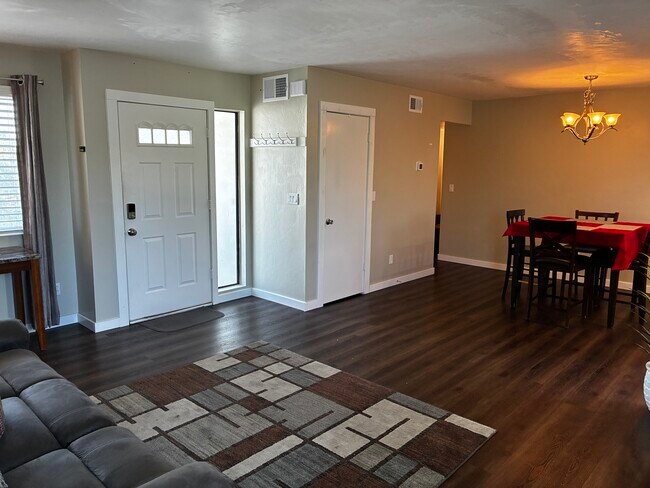 Foto del edificio - 6164 Antelope Villas Cir