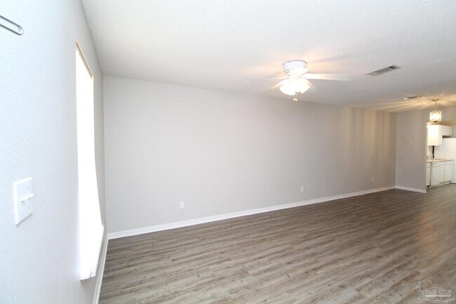Building Photo - 6861 Roundup Ln